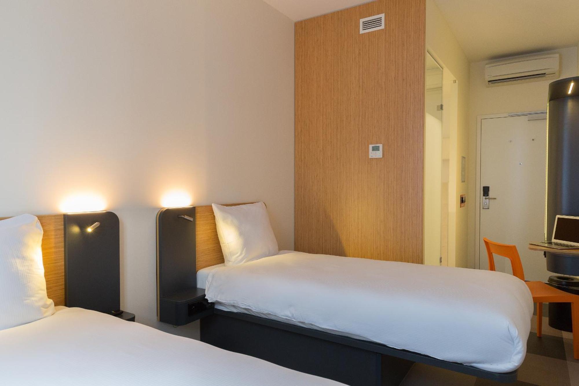 Easyhotel Brussels City Centre — Photos 2